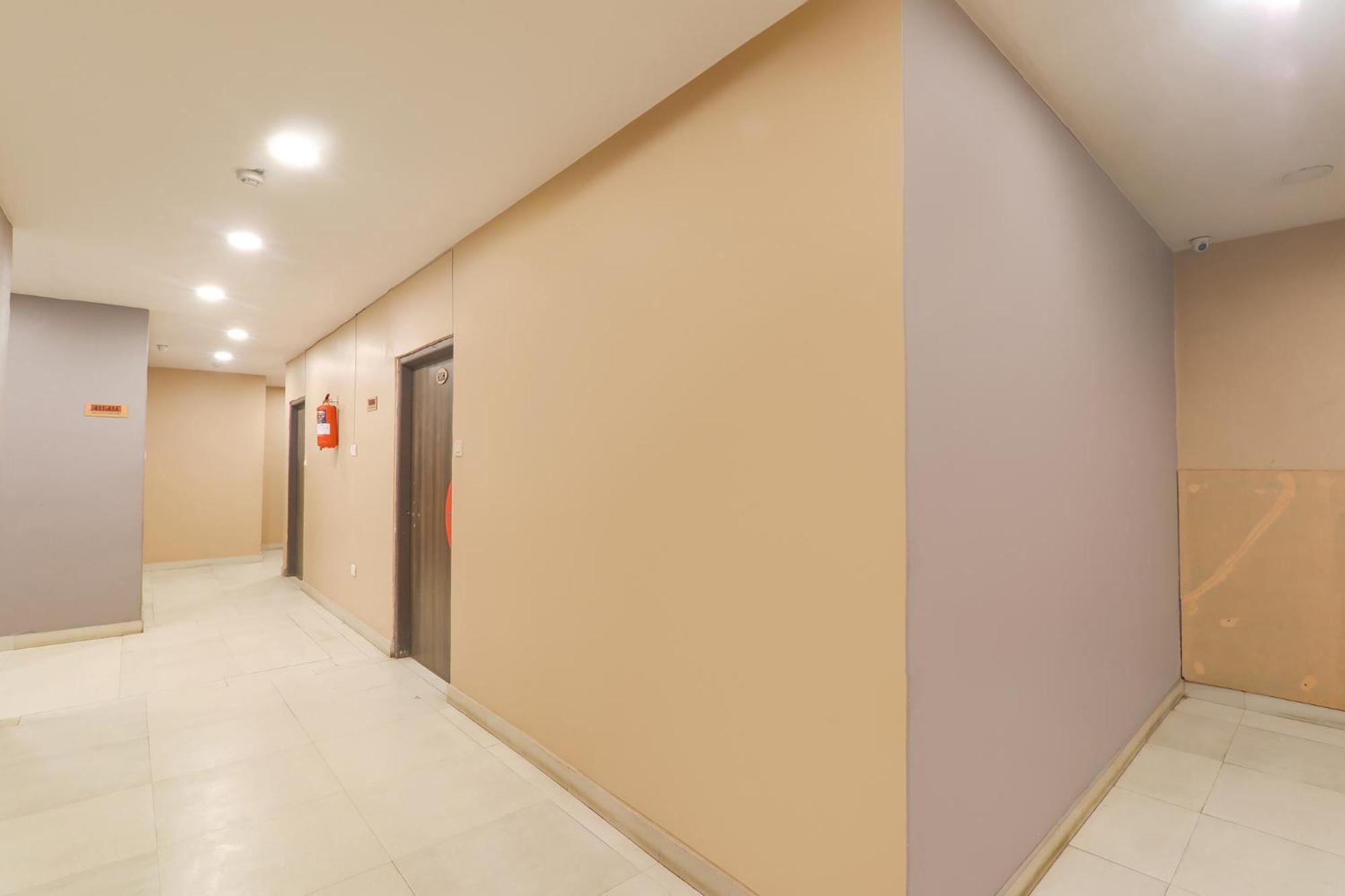 Fabhotel Swarn Banquet Kakarmatha Exterior photo